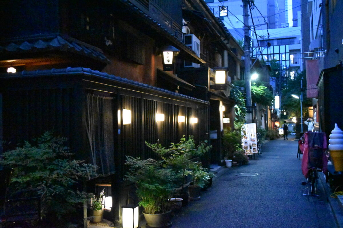人形 町